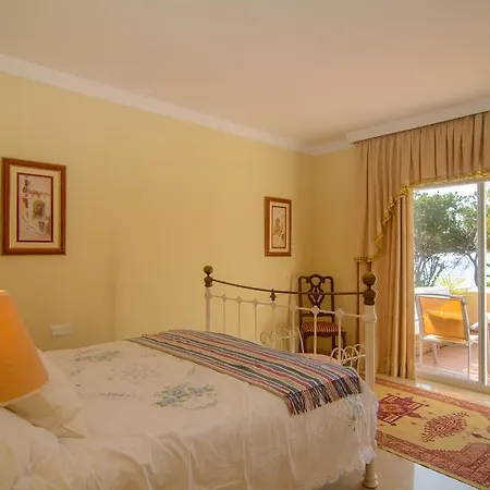 First Line Townhouse Venalmar Dom wakacyjny