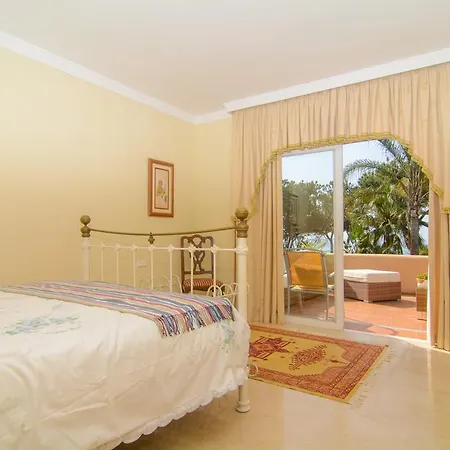 First Line Townhouse Venalmar Dom wakacyjny *